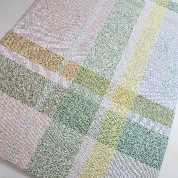 Martha Stewart Jacquard  Flowers and Plaids Pastel Color Tablecloth 60x84 Oblong - Picture 2 of 16